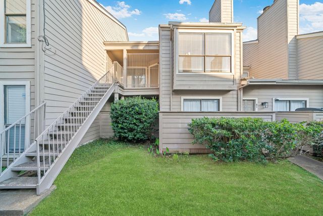 6701 Sands Point Drive 82, Houston, TX 77074