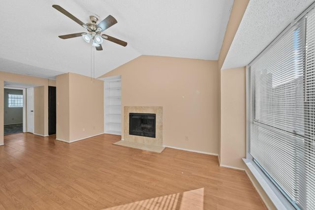 6701 Sands Point Drive 82, Houston, TX 77074