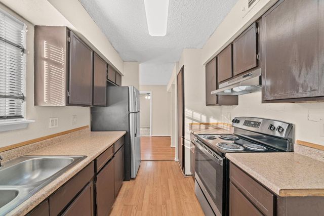 6701 Sands Point Drive 82, Houston, TX 77074