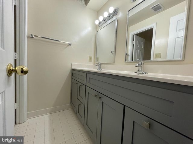 5931 SIR CAMBRIDGE WAY, Alexandria, VA 22315
