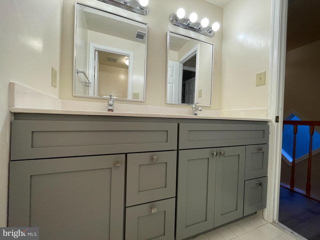 5931 SIR CAMBRIDGE WAY, Alexandria, VA 22315