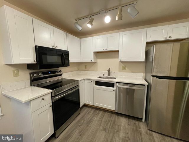 5931 SIR CAMBRIDGE WAY, Alexandria, VA 22315