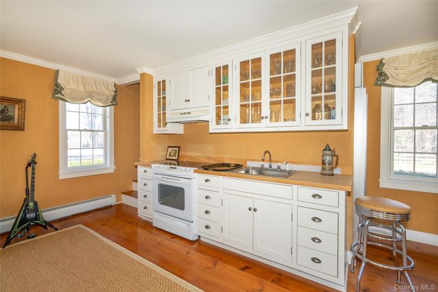 4098 Route 44, Millbrook, NY 12545