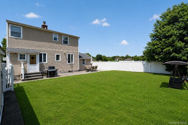 56 Dail Street, New Hyde Park, NY 11040