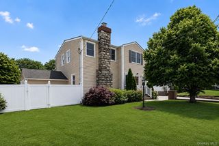 56 Dail Street, New Hyde Park, NY 11040