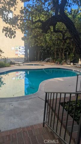 13214 Moorpark Street 108, Sherman Oaks, CA 91423