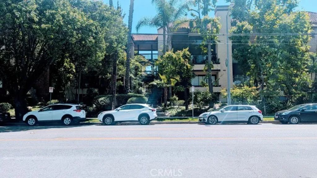 13214 Moorpark Street 108, Sherman Oaks, CA 91423