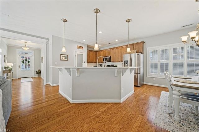 3240 Conservancy DR, Chesapeake, VA 23323