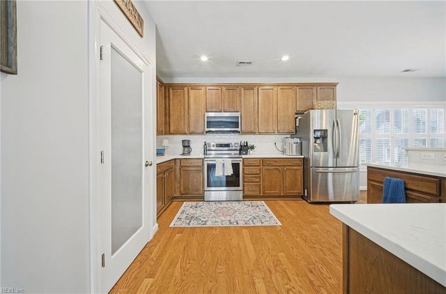 3240 Conservancy DR, Chesapeake, VA 23323