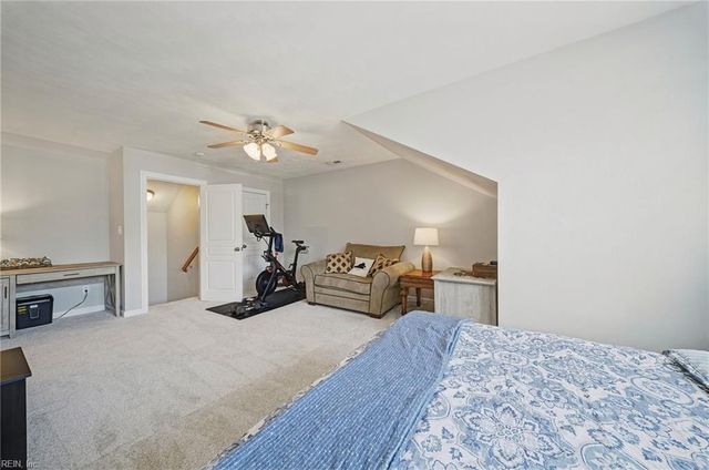 3240 Conservancy DR, Chesapeake, VA 23323