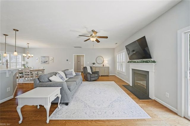 3240 Conservancy DR, Chesapeake, VA 23323