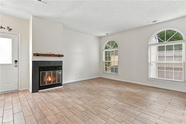 4608 Georgetown PL, Virginia Beach, VA 23455