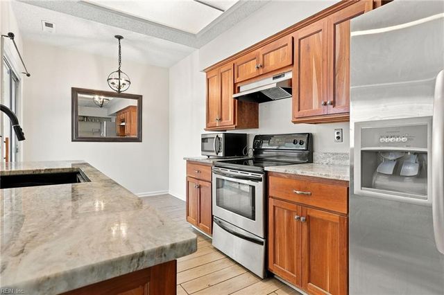 4608 Georgetown PL, Virginia Beach, VA 23455
