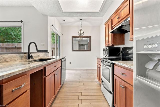 4608 Georgetown PL, Virginia Beach, VA 23455