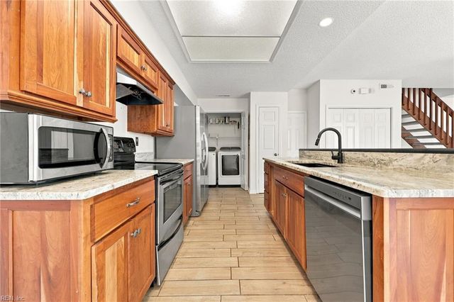 4608 Georgetown PL, Virginia Beach, VA 23455