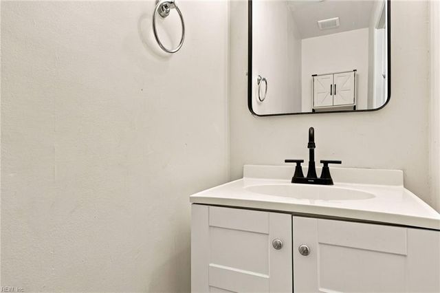 4608 Georgetown PL, Virginia Beach, VA 23455