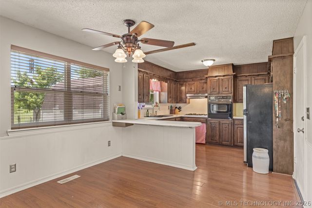 12002 E 39th Street, Tulsa, OK 74146