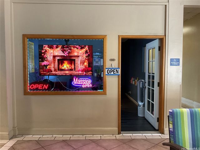 444 Kanekapolei Street 1012, Honolulu, HI 96815