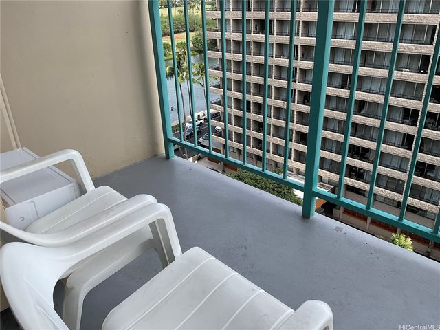 444 Kanekapolei Street 1012, Honolulu, HI 96815