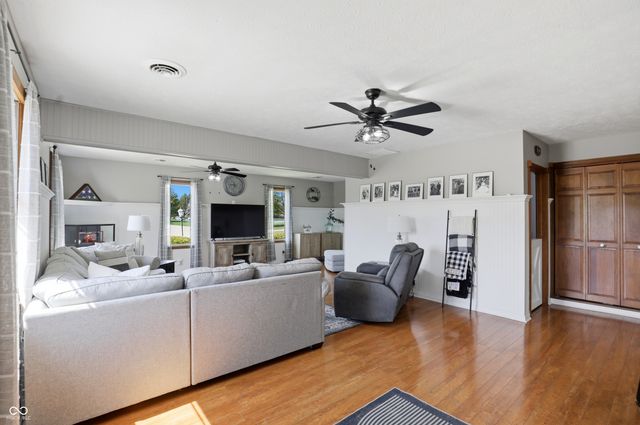 1692 E Casey Lane, Greenfield, IN 46140
