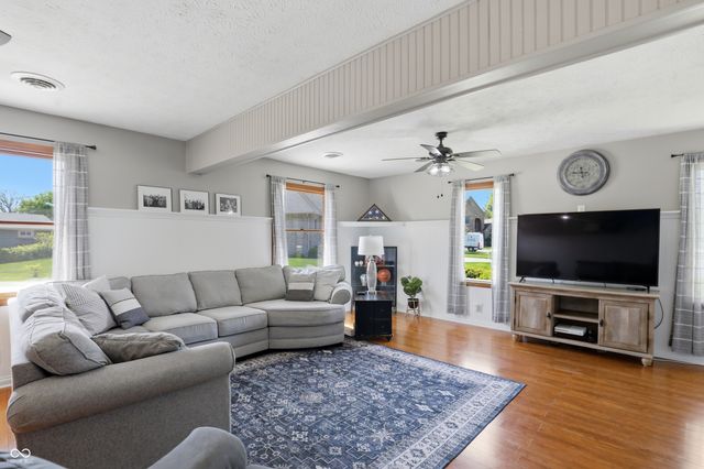 1692 E Casey Lane, Greenfield, IN 46140
