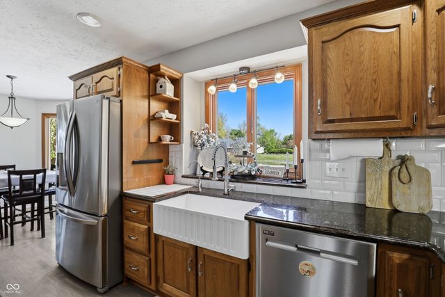 1692 E Casey Lane, Greenfield, IN 46140