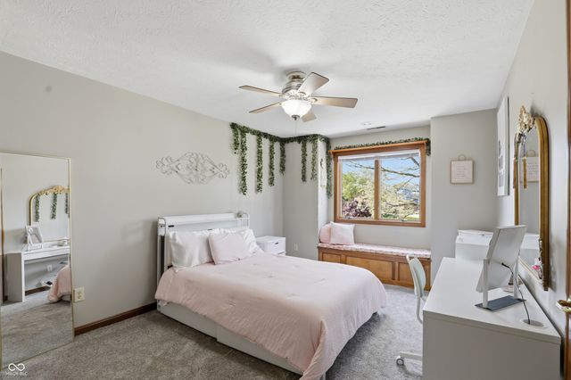 1692 E Casey Lane, Greenfield, IN 46140