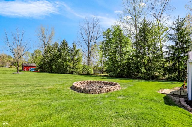 1692 E Casey Lane, Greenfield, IN 46140