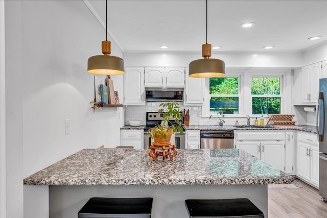 1005 Keylon St, Manchester, TN 37355