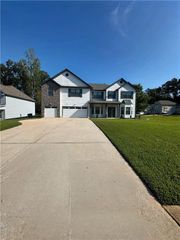 4001 Riverchess SW Drive, Atlanta, GA 30331