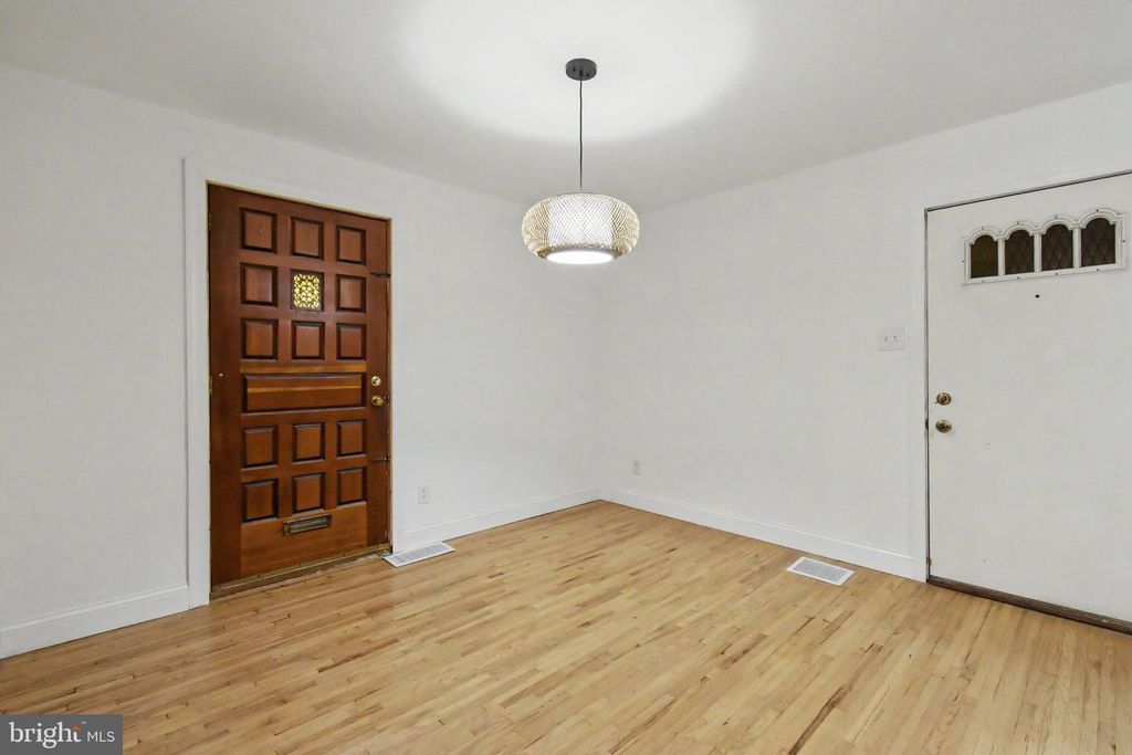 2106 N CAMAC ST, PHILADELPHIA, PA 19122 — photo 5