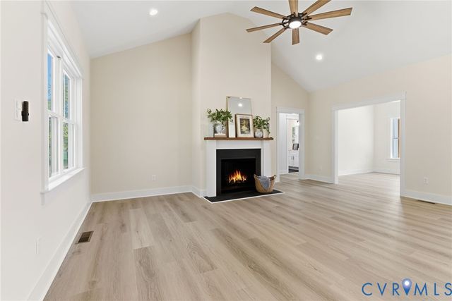 36 Anna Coves Blvd, Mineral, VA 23117