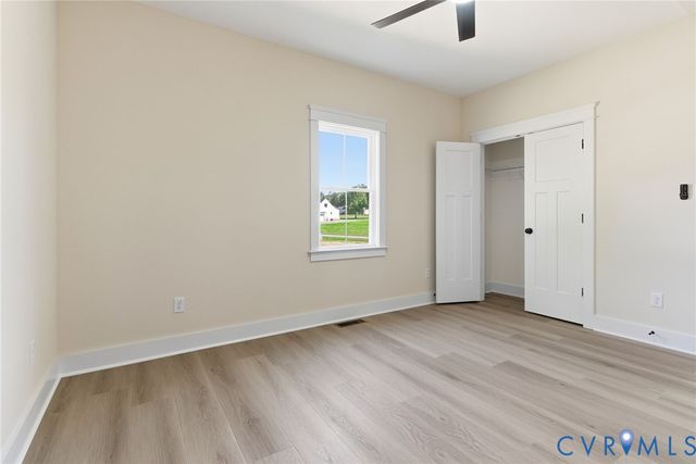 36 Anna Coves Blvd, Mineral, VA 23117