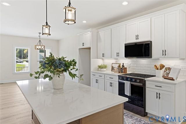 36 Anna Coves Blvd, Mineral, VA 23117