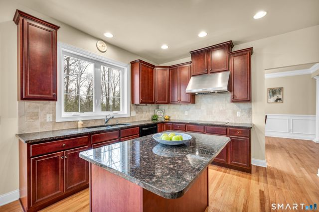 284 Northington Drive, Avon, CT 06001