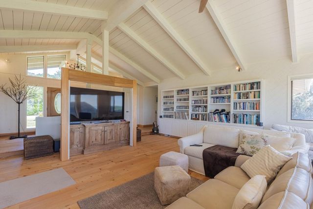 169 Old Stage Road, Salinas, CA 93908