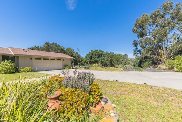 169 Old Stage Road, Salinas, CA 93908