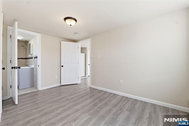 279 Ridgewood Avenue 3, Newark, NJ 07112