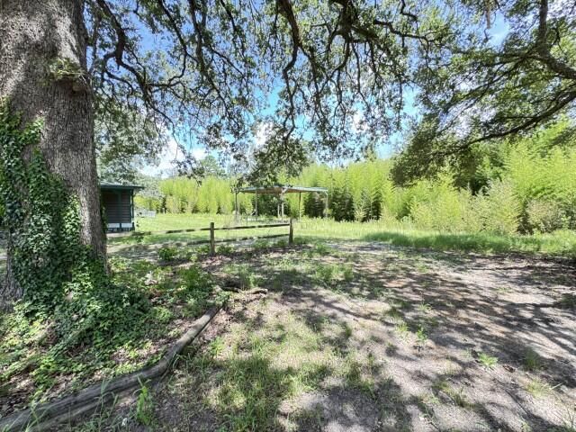 3579 LA-392, Hornbeck, LA 71439
