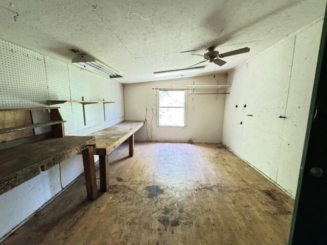 3579 LA-392, Hornbeck, LA 71439