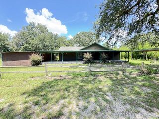 3579 LA-392, Hornbeck, LA 71439
