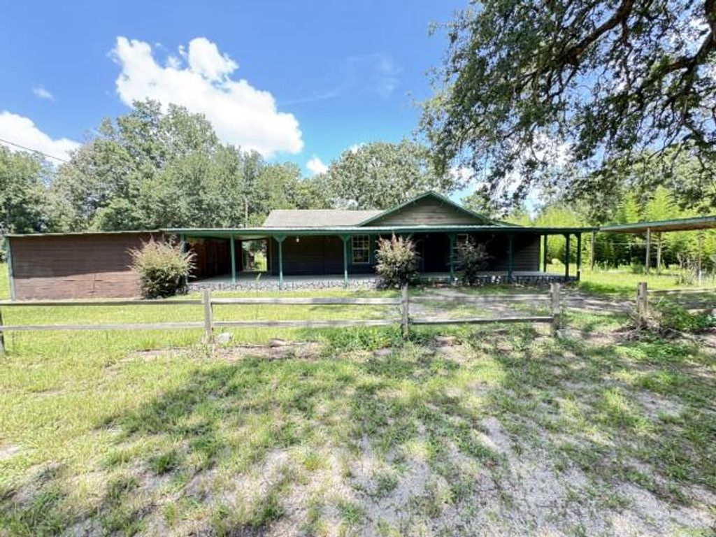 3579 LA-392, Hornbeck, LA 71439