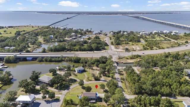 105 Mimosa Street, Pass Christian, MS 39571