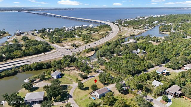 105 Mimosa Street, Pass Christian, MS 39571