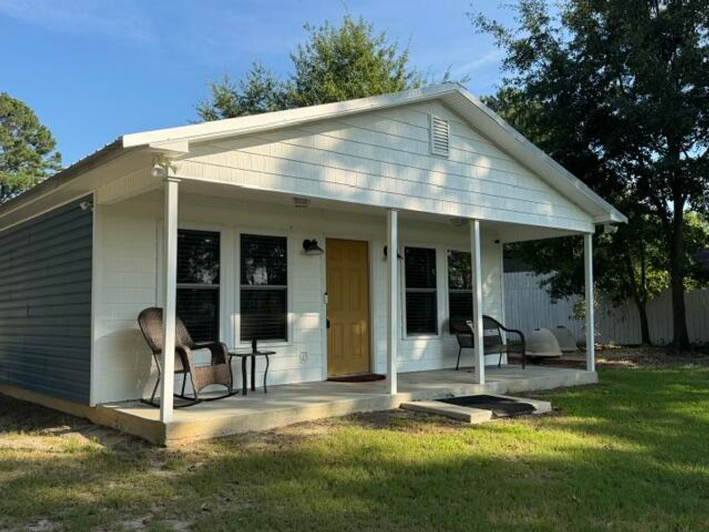 1071 Clearview Drive, Manning, SC 29102