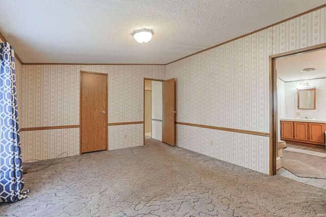 5215 Hazelwood Court, South Bend, IN 46619