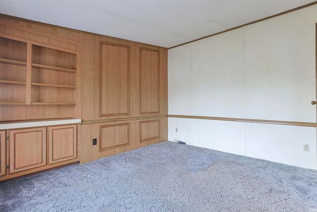 5215 Hazelwood Court, South Bend, IN 46619