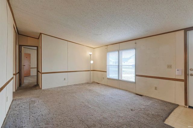 5215 Hazelwood Court, South Bend, IN 46619