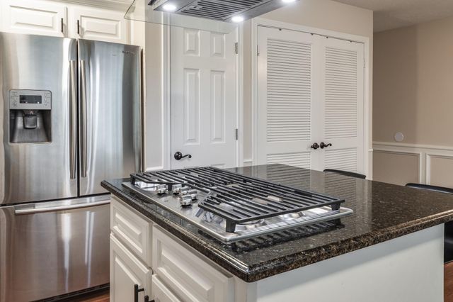 2002 Indian Shores Road, Crosby, TX 77532