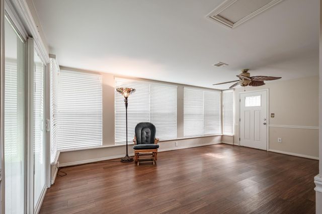 2002 Indian Shores Road, Crosby, TX 77532